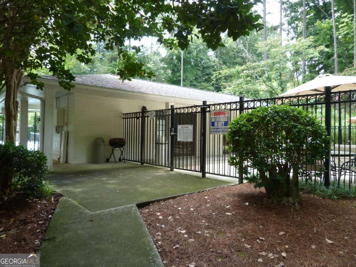 3527 Essex Avenue Atlanta - 24