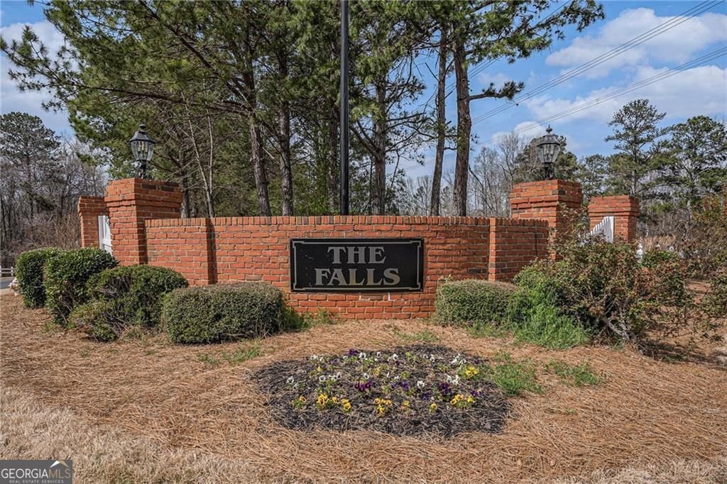 190 The Falls Boulevard Covington - 2