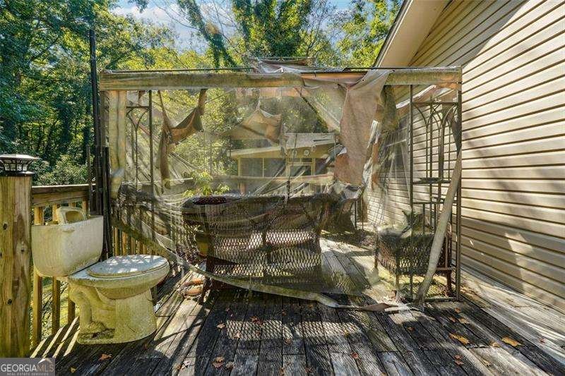 6226 LULLWATER Drive Douglasville - 11