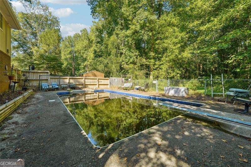 6226 LULLWATER Drive Douglasville - 12