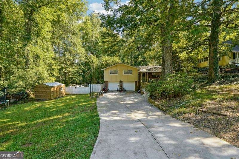 6226 LULLWATER Drive Douglasville - 2