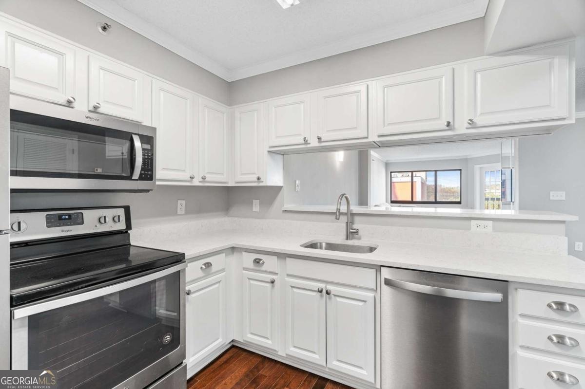 795 Hammond Drive Atlanta - 9