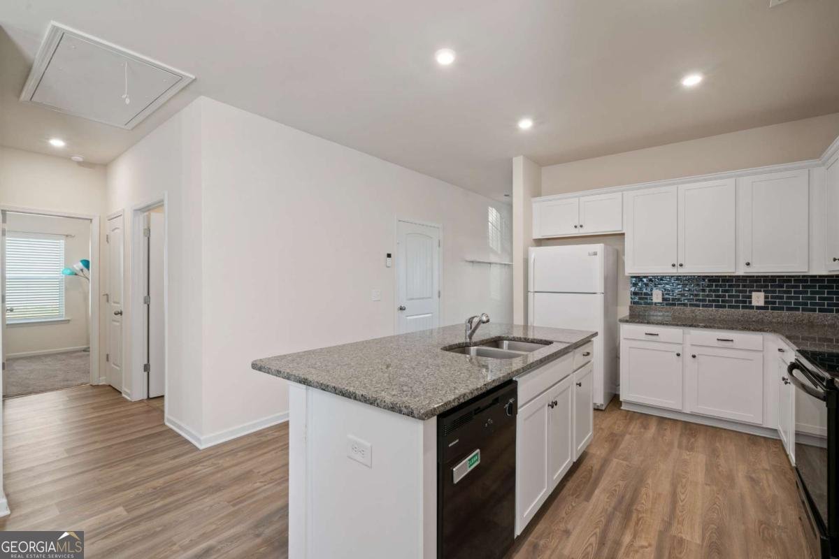 12 Applewood Drive Rome - 8
