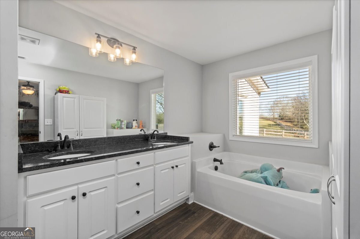 383 Adams Duncan Road Hull - 22