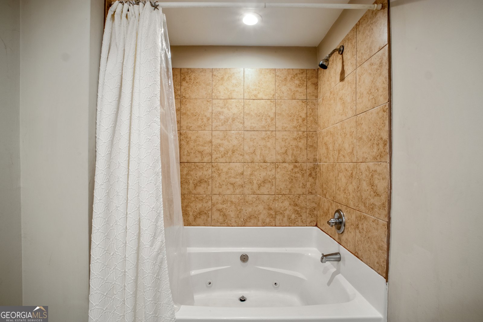 221 Cobb Drive Royston - 33