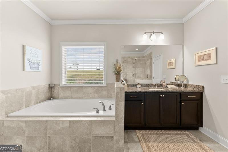 1836 HIDDEN CREEK Drive Hoschton - 25