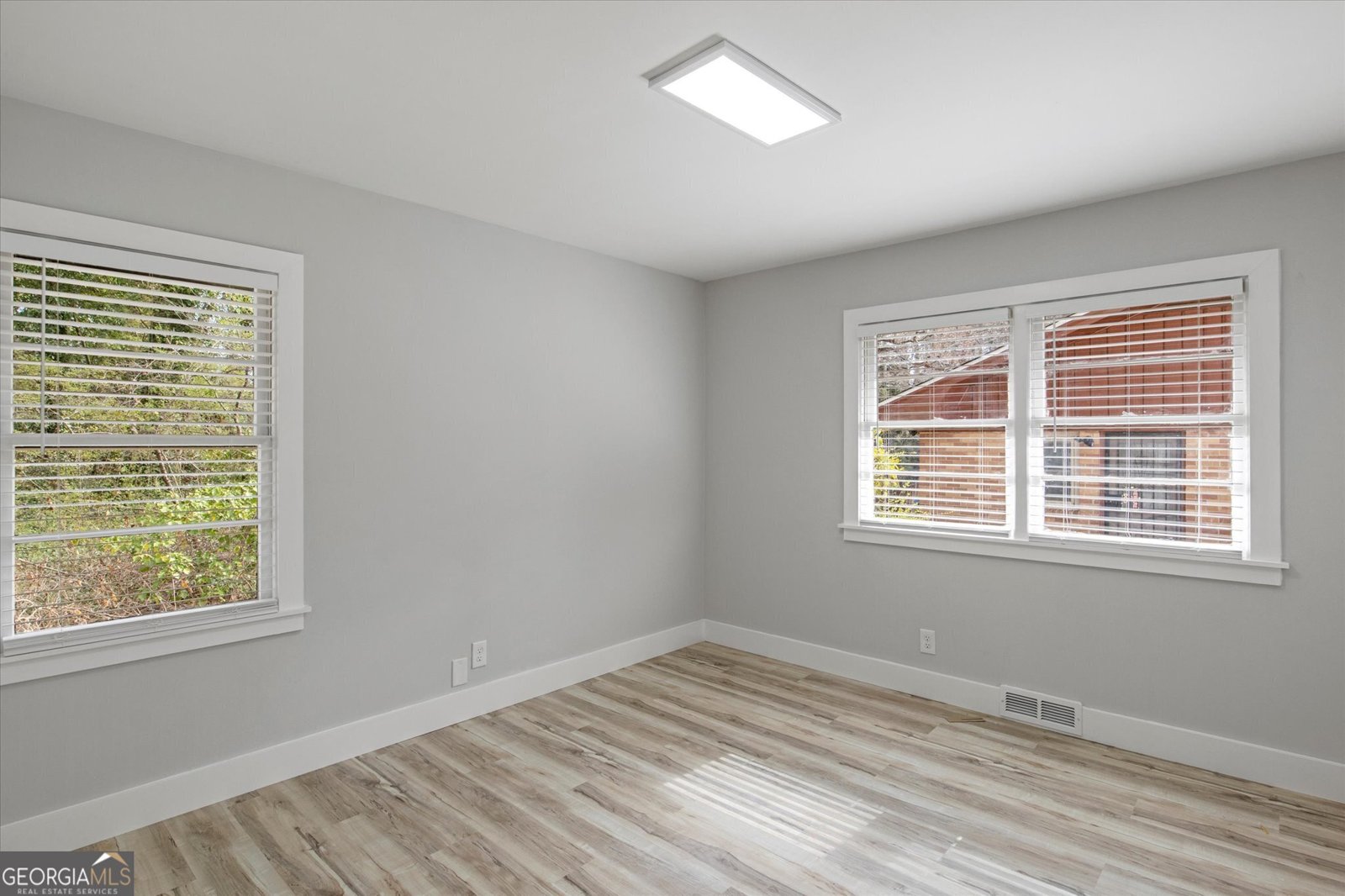 1808 Brewer Boulevard Atlanta - 25