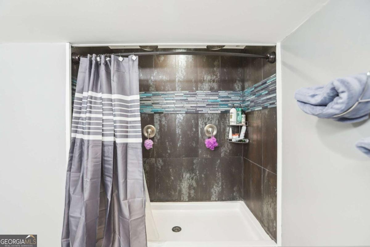8740 JENKINS Road Winston - 19