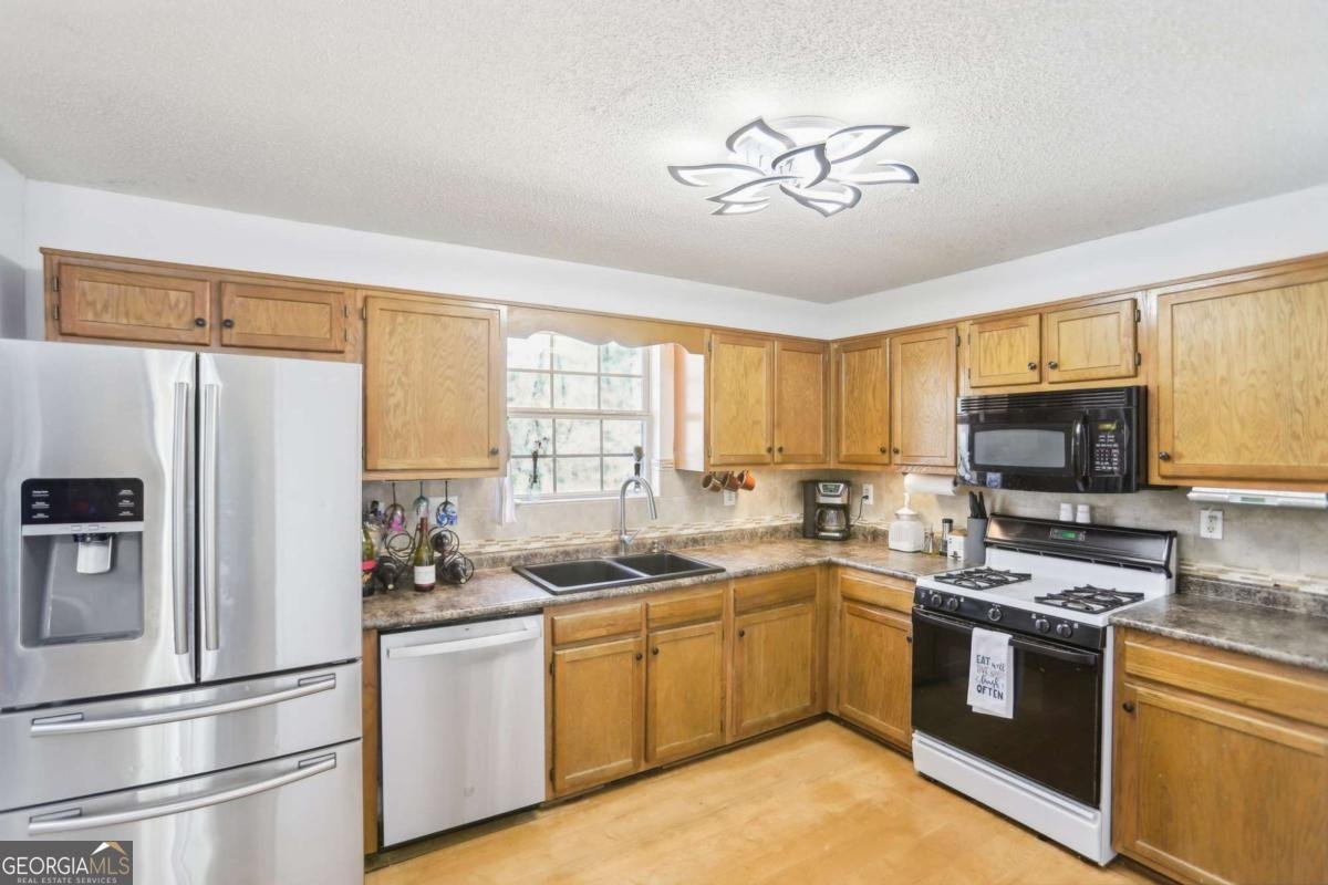 8740 JENKINS Road Winston - 9