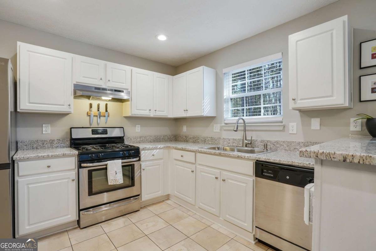 455 Registry Bluff Stone Mountain - 9