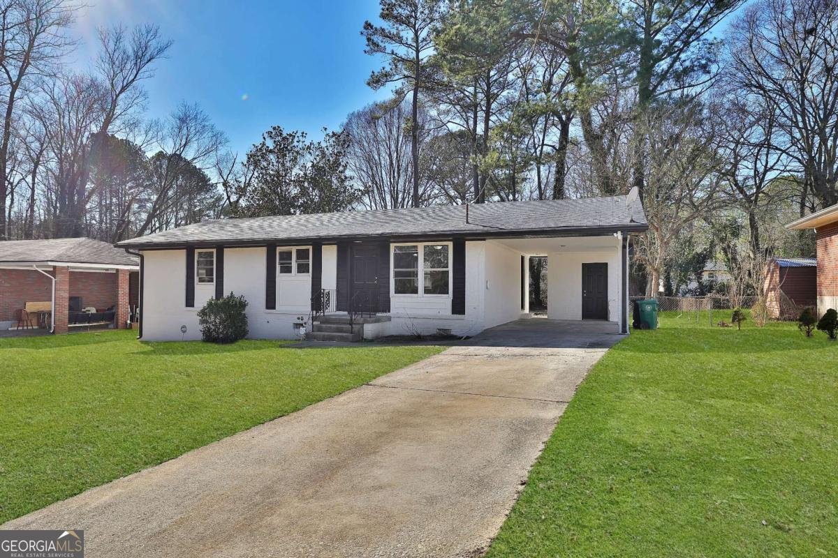 3047 Horse Shoe Drive Atlanta - 2