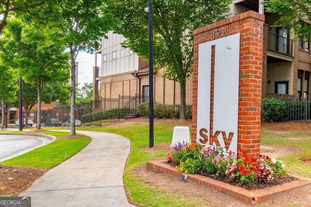 898 Oak Street Atlanta - 1