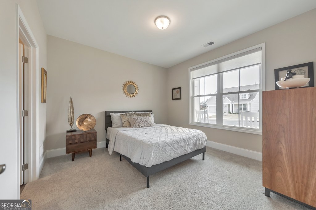 124 Redford Lane Canton - 44