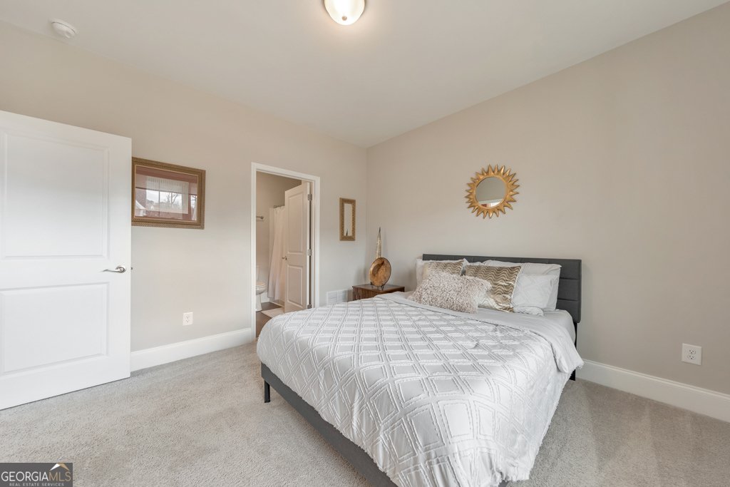 124 Redford Lane Canton - 45