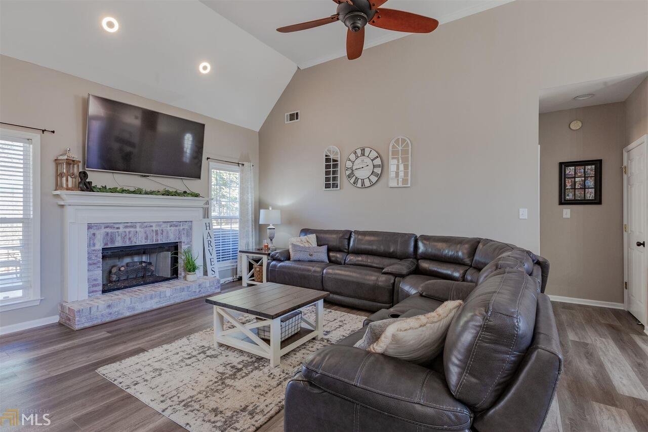 140 Surrey Park Drive Fayetteville - 16
