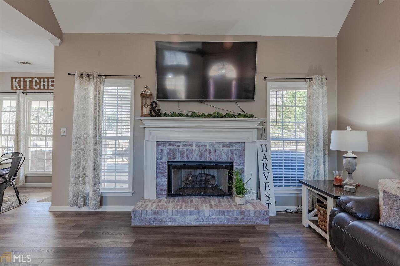 140 Surrey Park Drive Fayetteville - 17