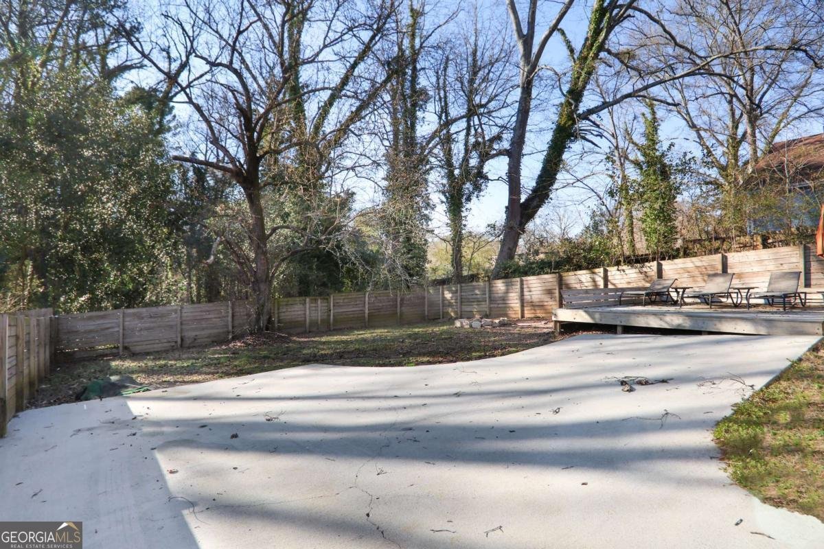 444 Lake Avenue Atlanta - 19