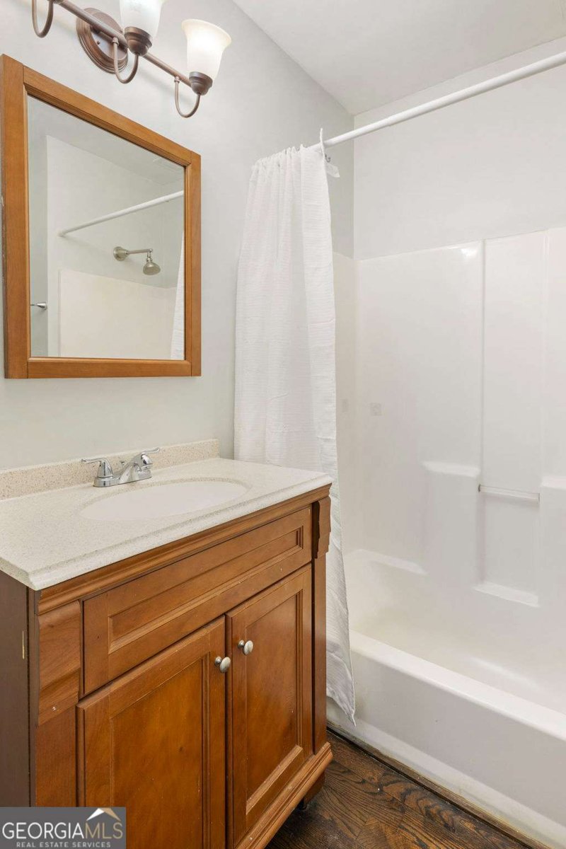 789 Cooper Street Atlanta - 24