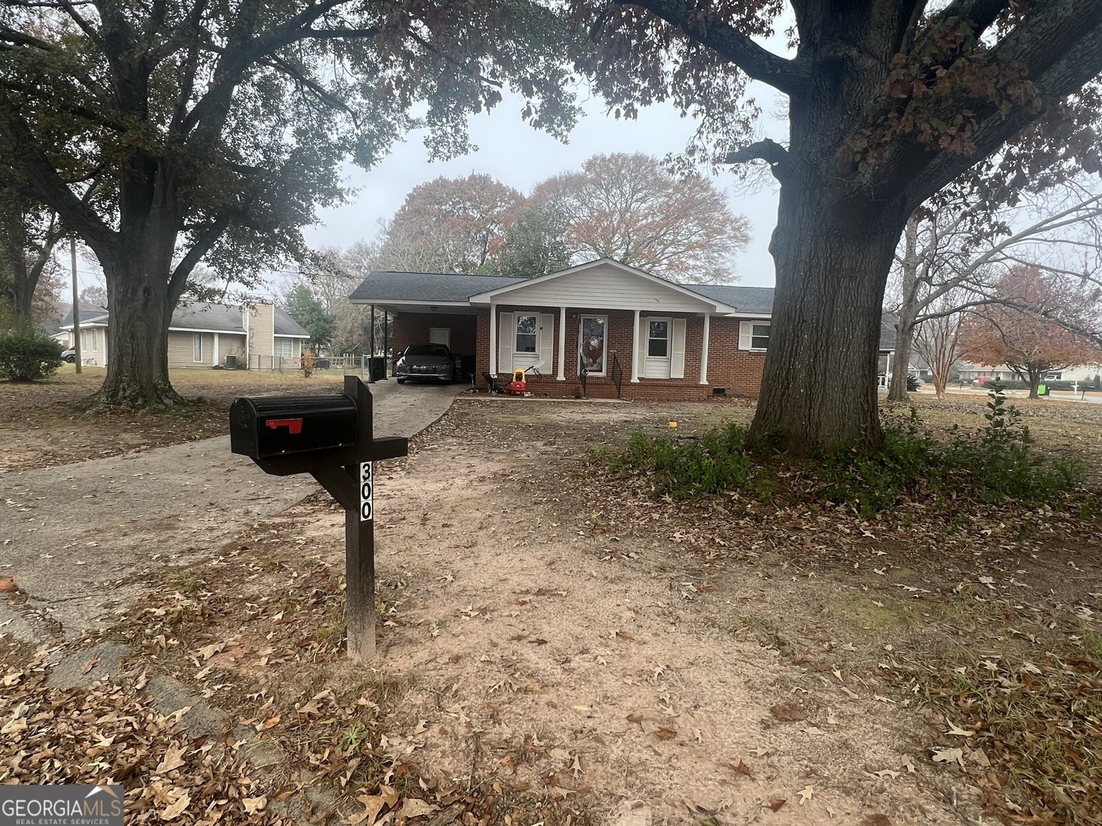 300 Meadowridge Drive Warner Robins - 1