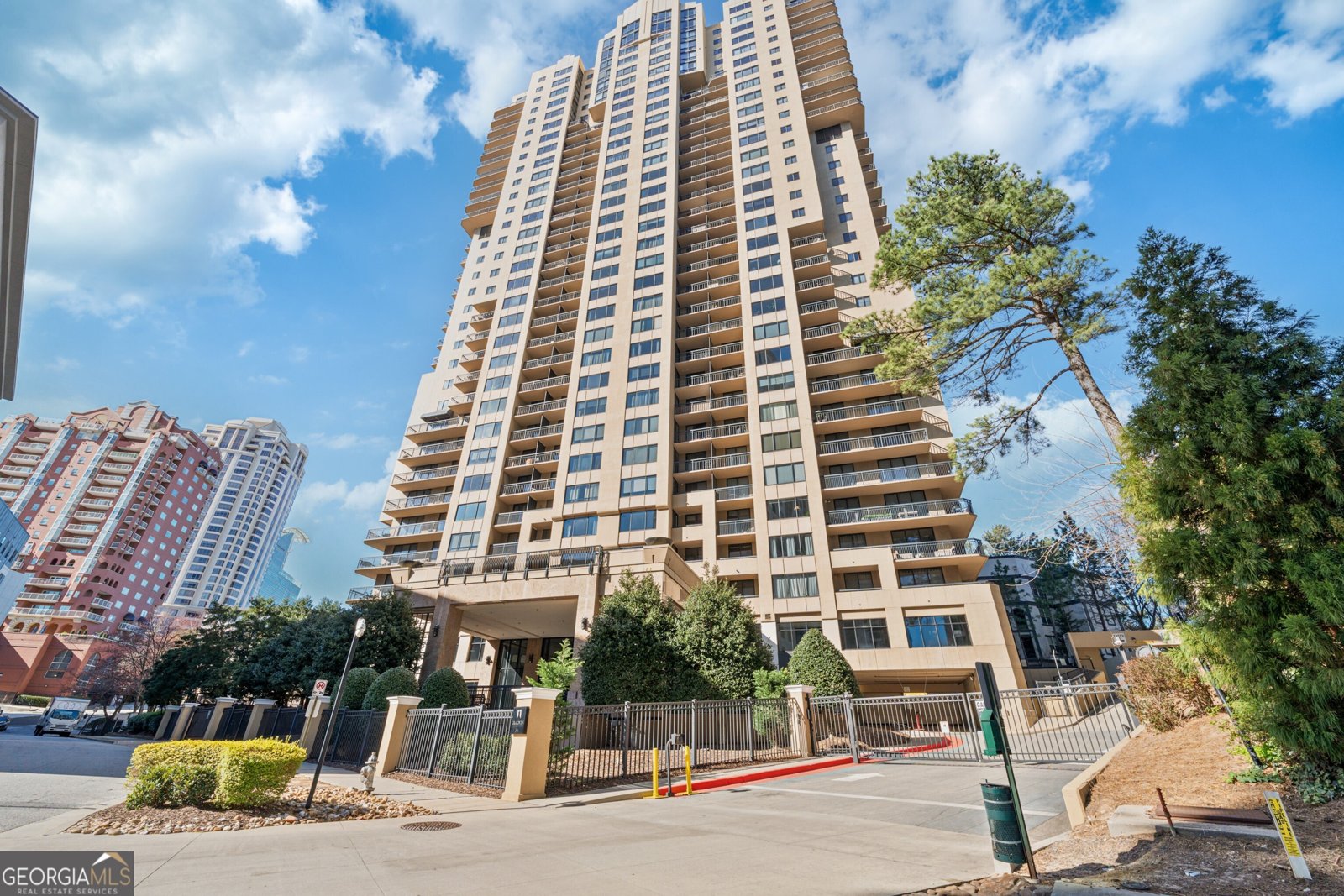 3481 Lakeside Drive Atlanta - 1