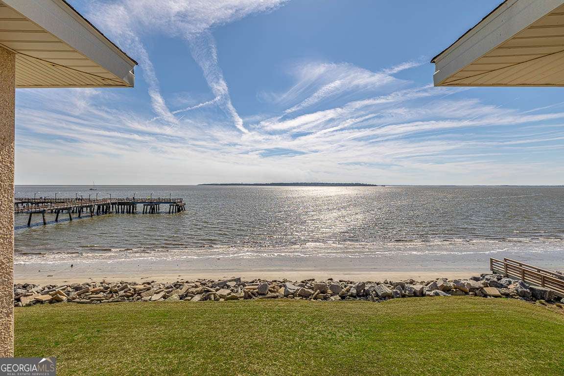 100 Floyd Street St. Simons - 27