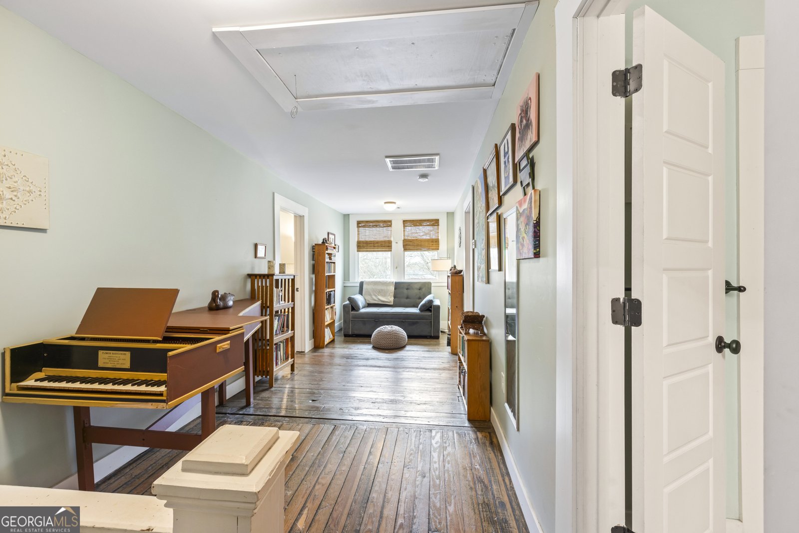 211 Elm Street Crawford - 44