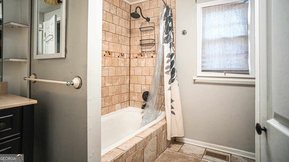3305 Cherokee Avenue Columbus - 35