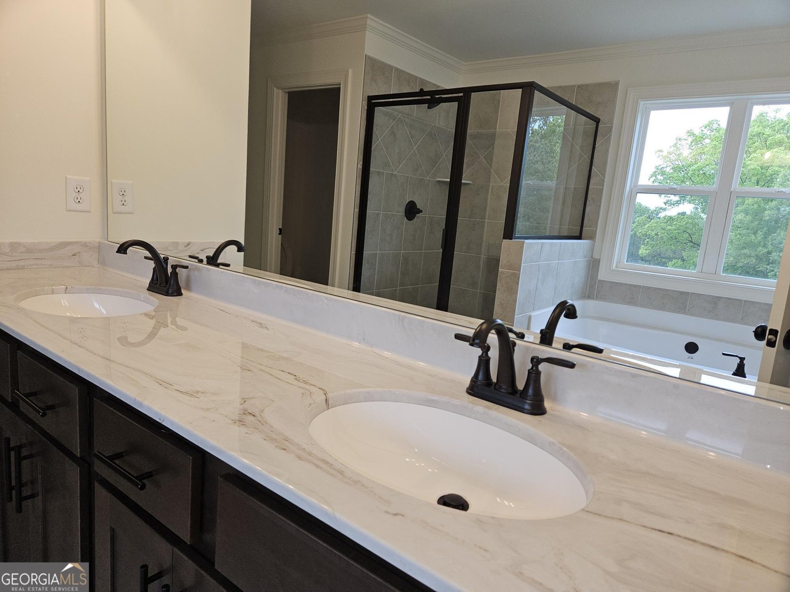 459 Banff Drive Winder - 24
