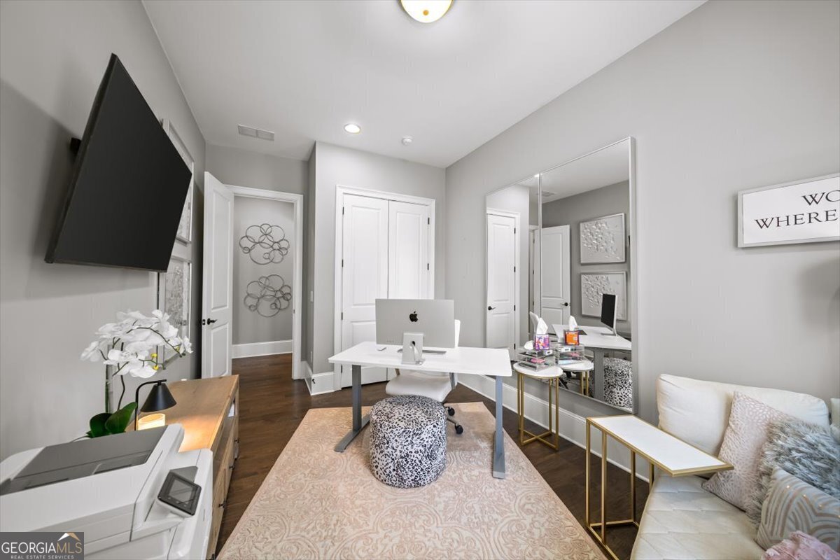 4916 Kentwood Drive Marietta - 31