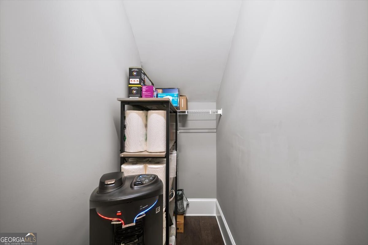 4916 Kentwood Drive Marietta - 34
