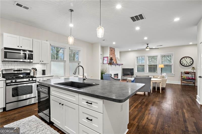 942 Byron Drive Atlanta - 25