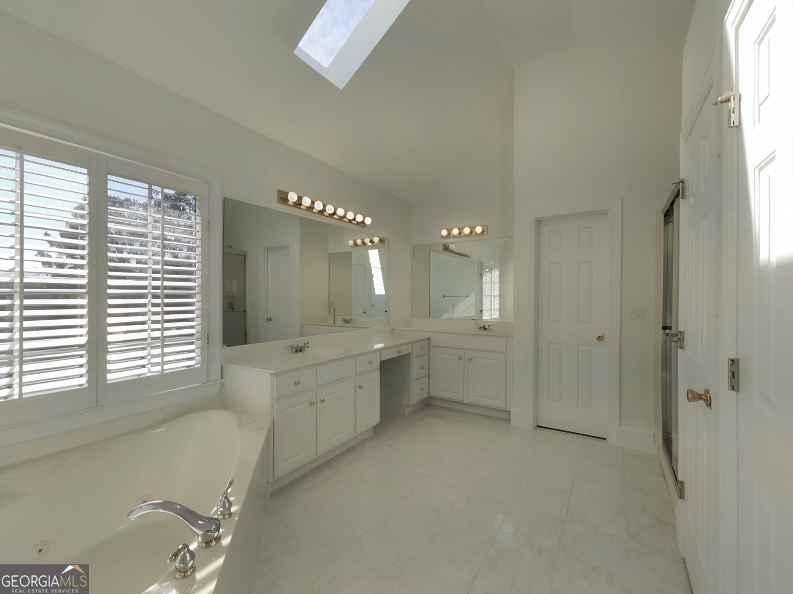 11365 Donnington Drive Johns Creek - 28