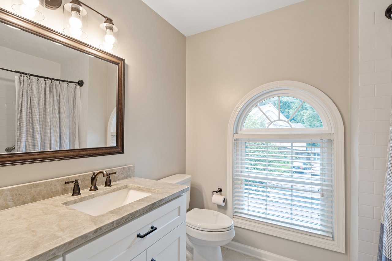 2690 Valvedere Drive Brookhaven - 22