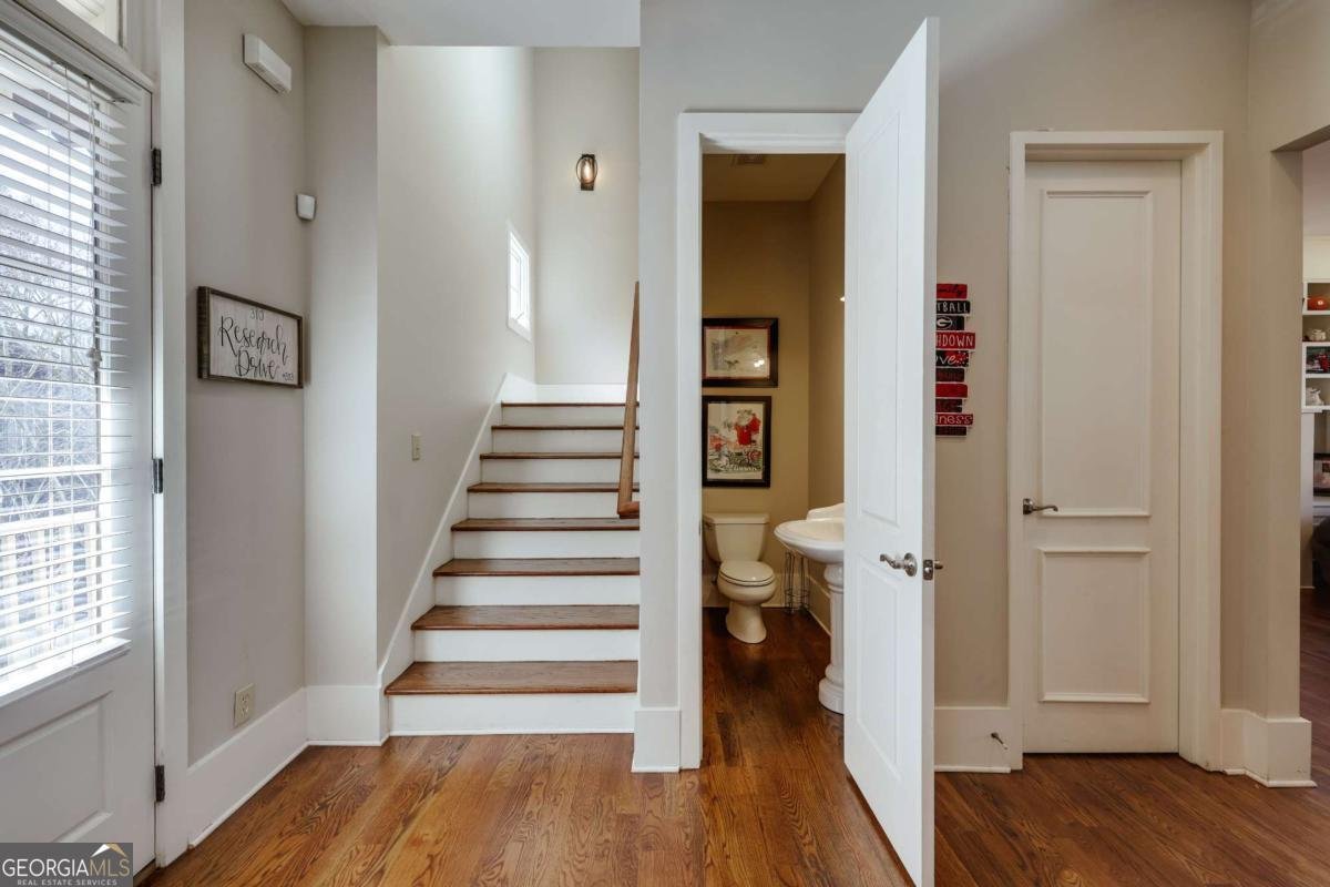 310 Research Drive Athens - 7