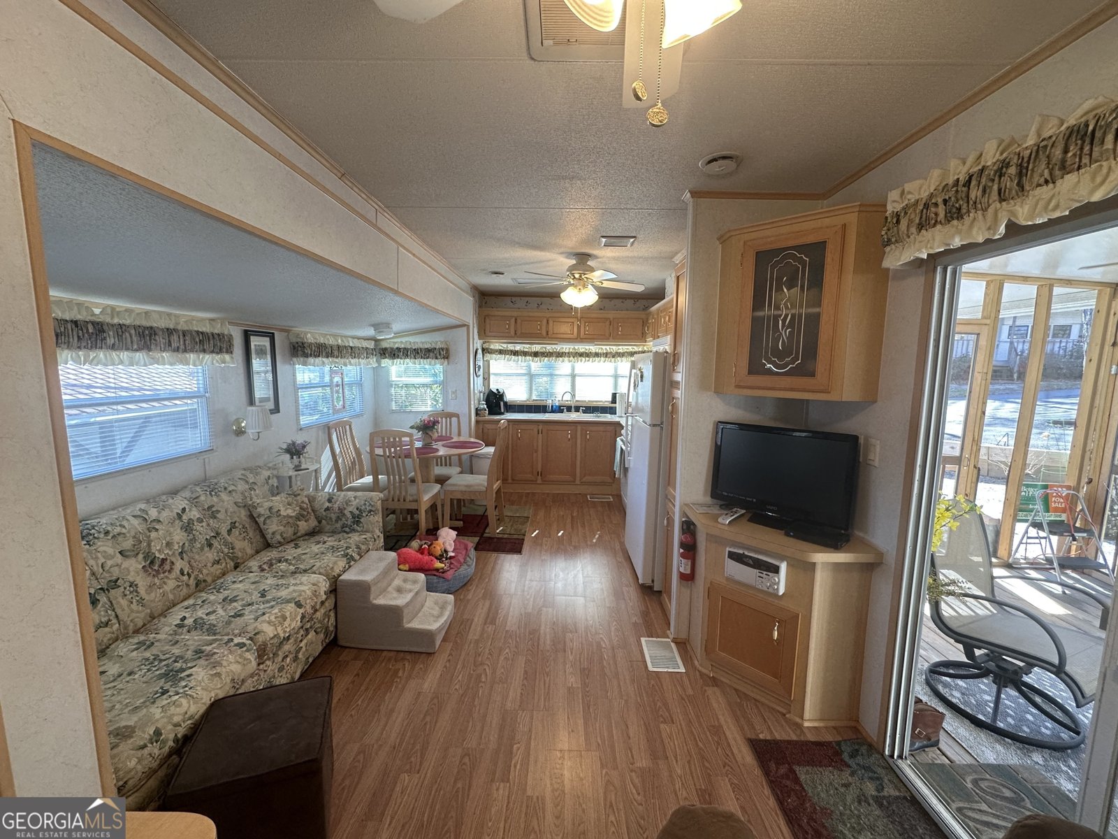 143 Cindy Parkway Cleveland - 10