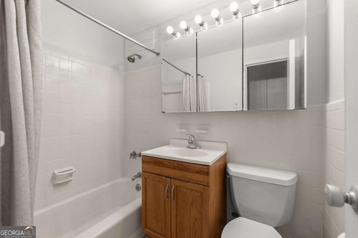 215 Piedmont Avenue Atlanta - 19
