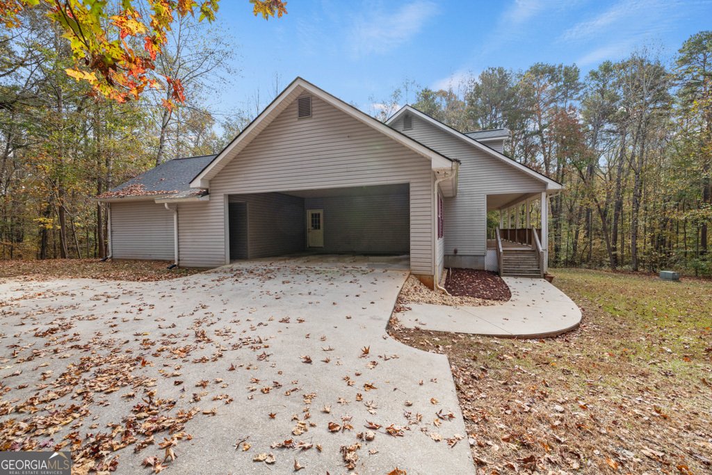 902 Grove Level Road Maysville - 43
