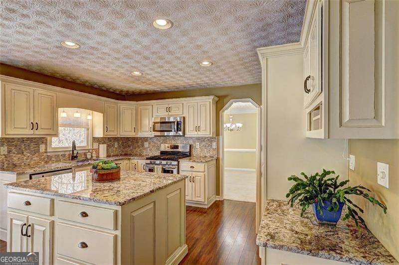 596 WHITBY Drive Douglasville - 6