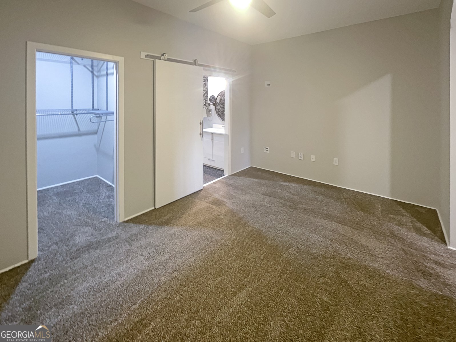 560 Dutch Valley Road Atlanta - 7