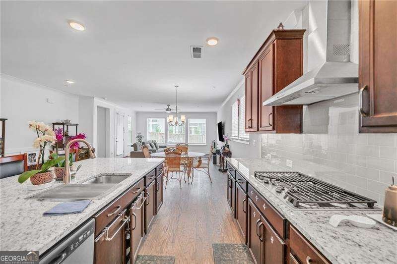 163 Lorraine Parkway Woodstock - 2