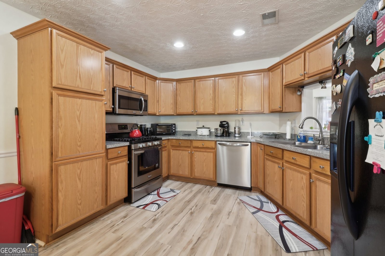 1902 Elm Park Drive Hampton - 11