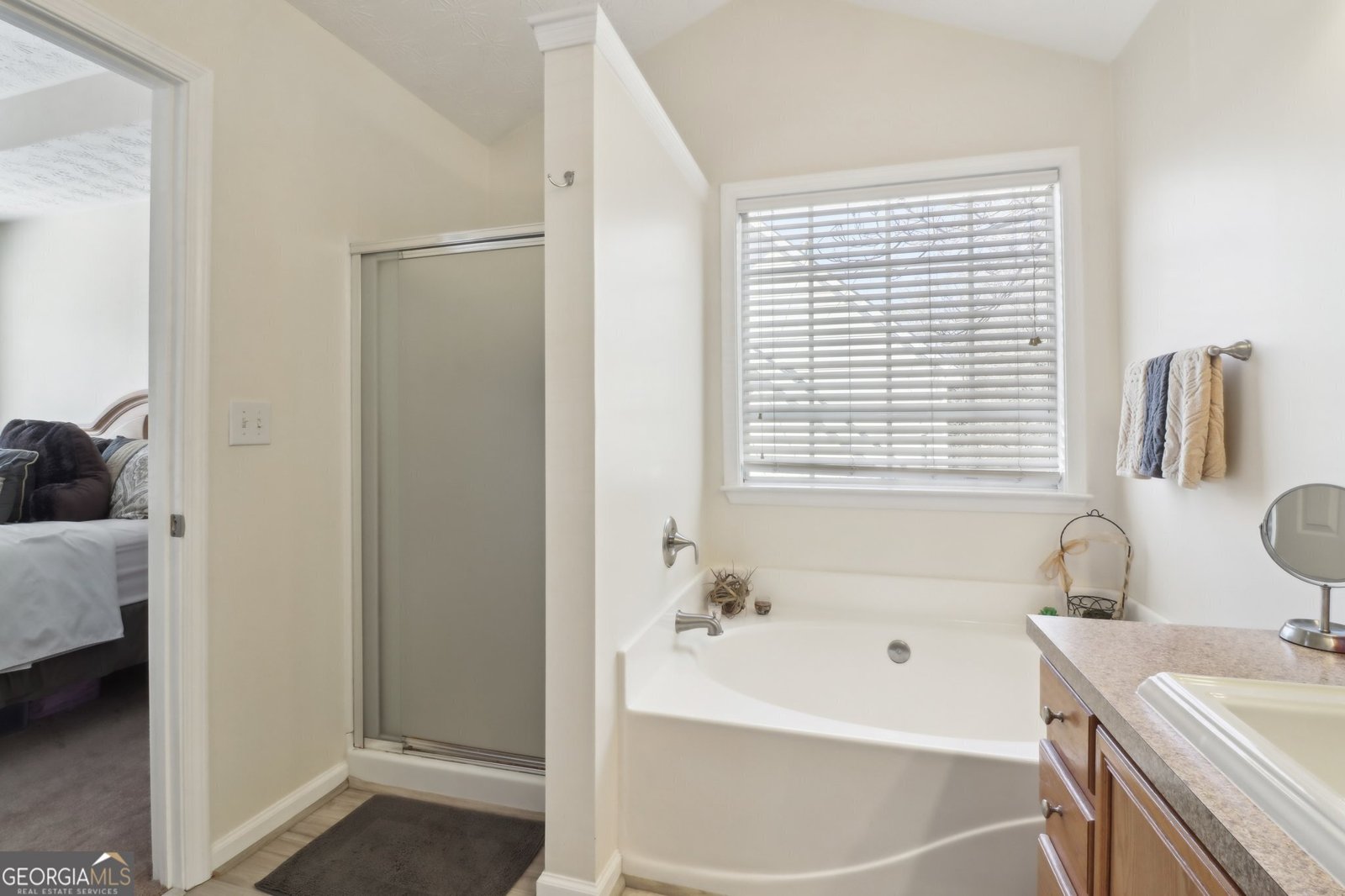 1902 Elm Park Drive Hampton - 21