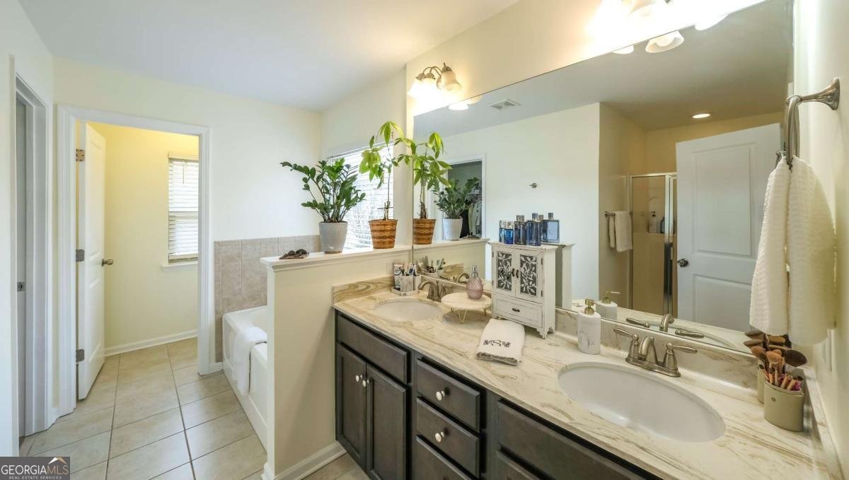 242 STILLWOOD Drive Newnan - 34