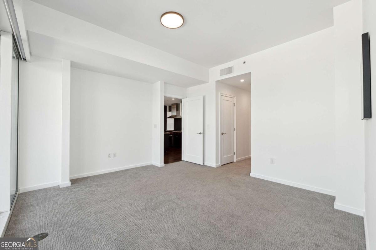 3325 Piedmont Road Atlanta - 20