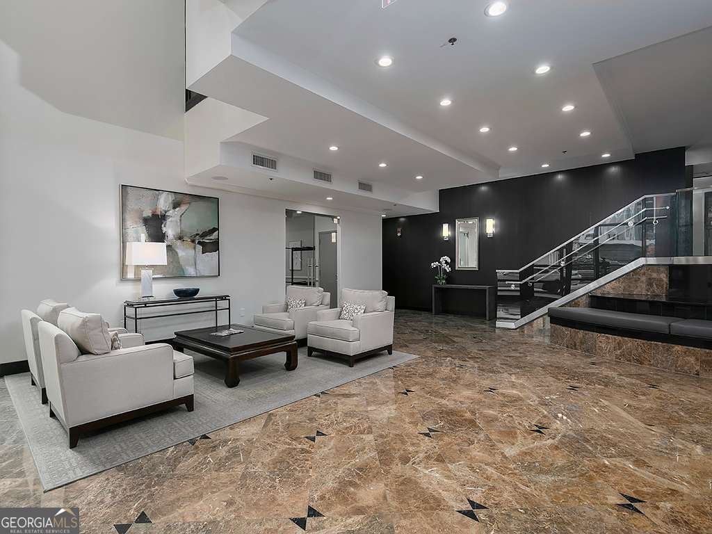 3481 Lakeside Drive Atlanta - 23