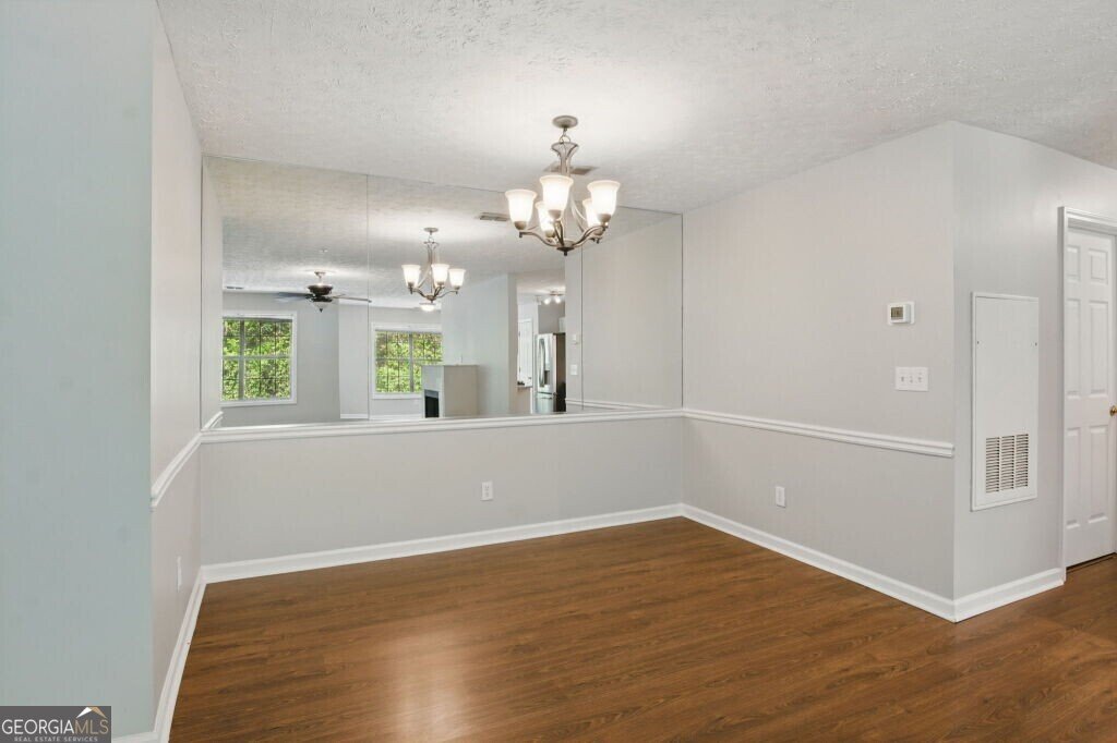 124 Streamside Drive Roswell - 10