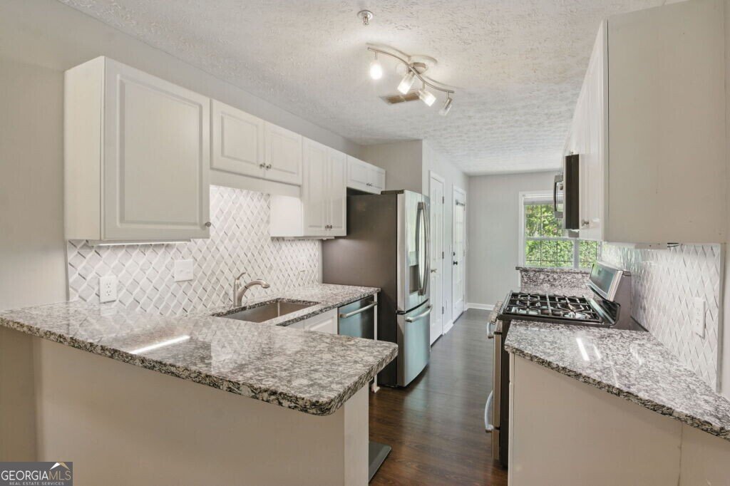 124 Streamside Drive Roswell - 13