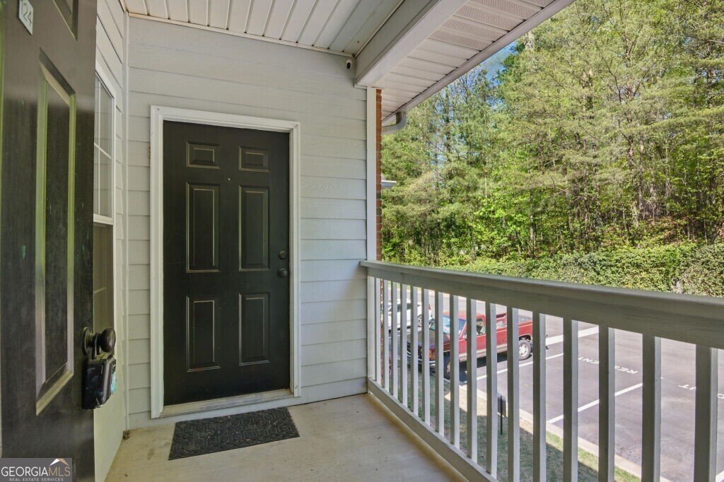 124 Streamside Drive Roswell - 2
