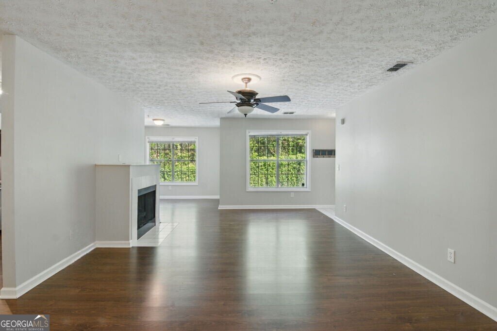 124 Streamside Drive Roswell - 8