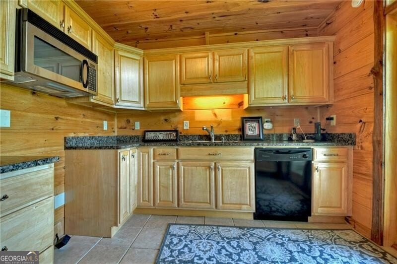 670 Magnolia Drive Blue Ridge - 41